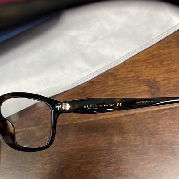 Gucci eyeglasses new main image 2